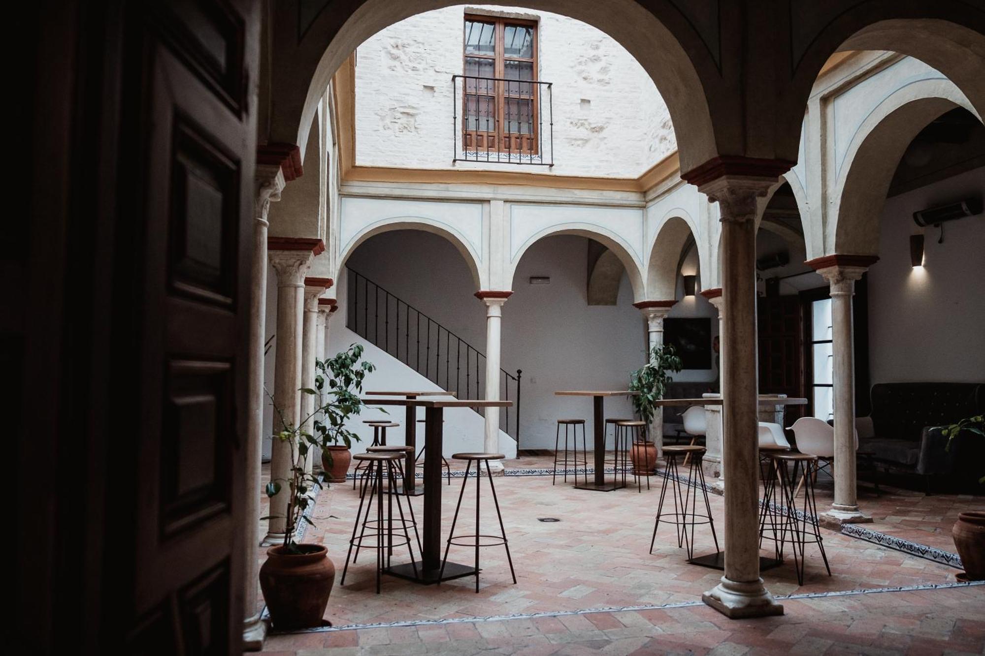 Hostal Cafe Frenteabastos Carmona  Exterior photo