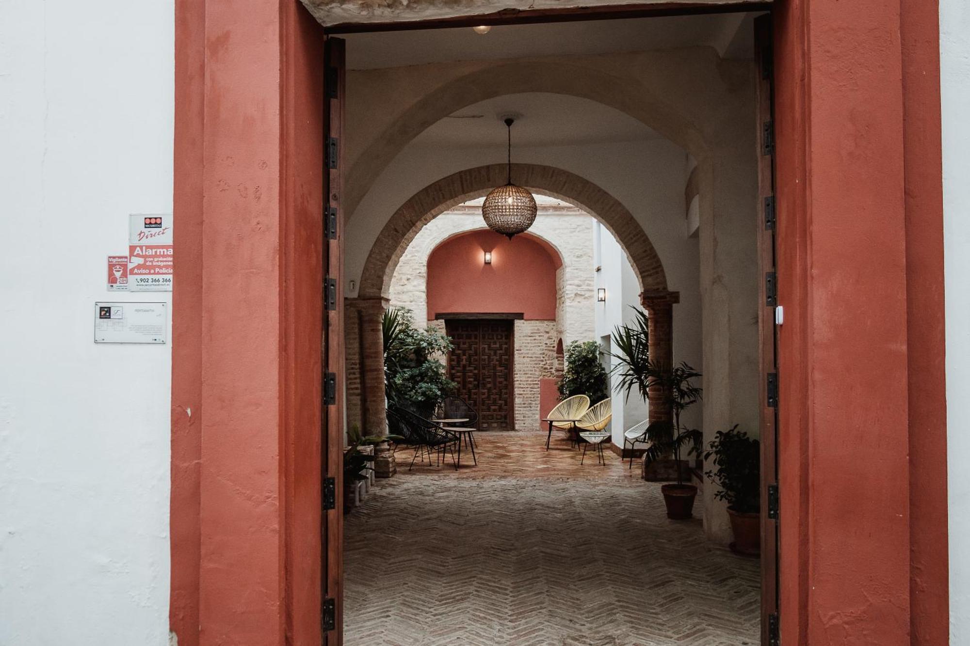 Hostal Cafe Frenteabastos Carmona  Exterior photo