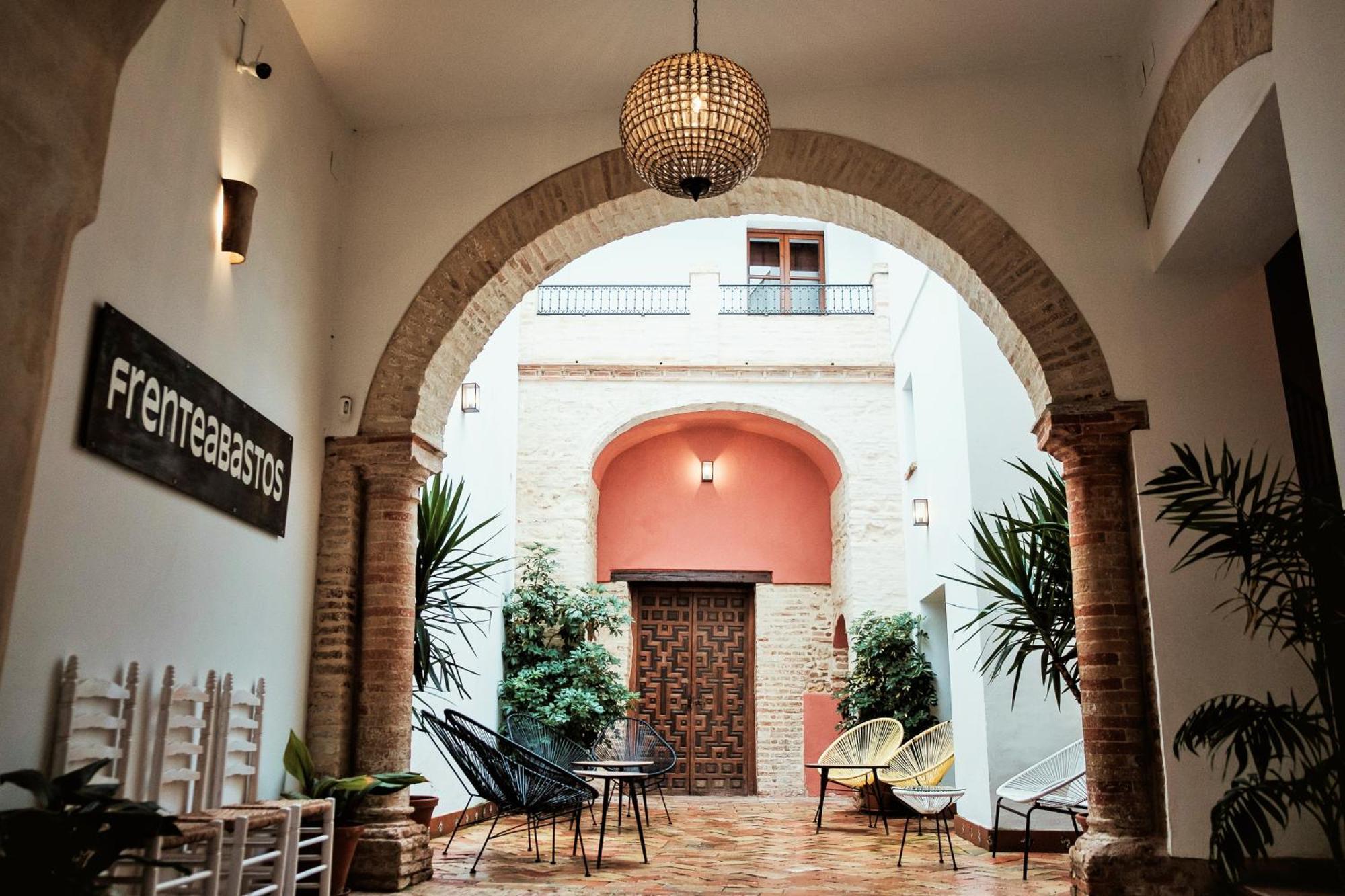 Hostal Cafe Frenteabastos Carmona  Exterior photo