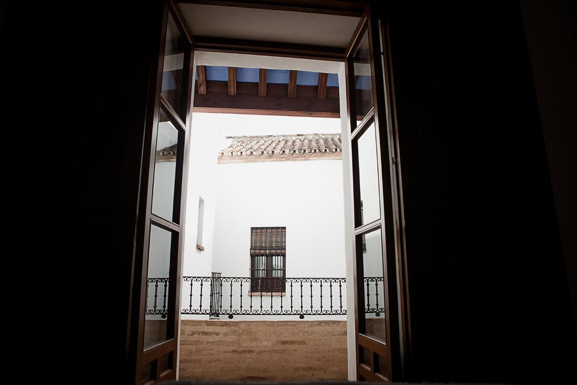 Hostal Cafe Frenteabastos Carmona  Exterior photo