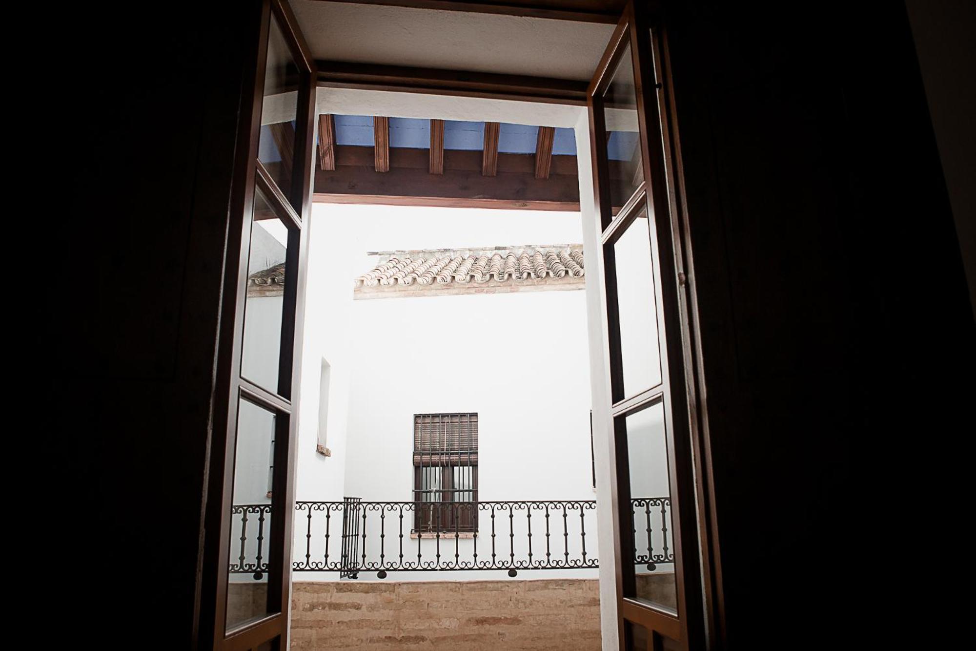Hostal Cafe Frenteabastos Carmona  Exterior photo